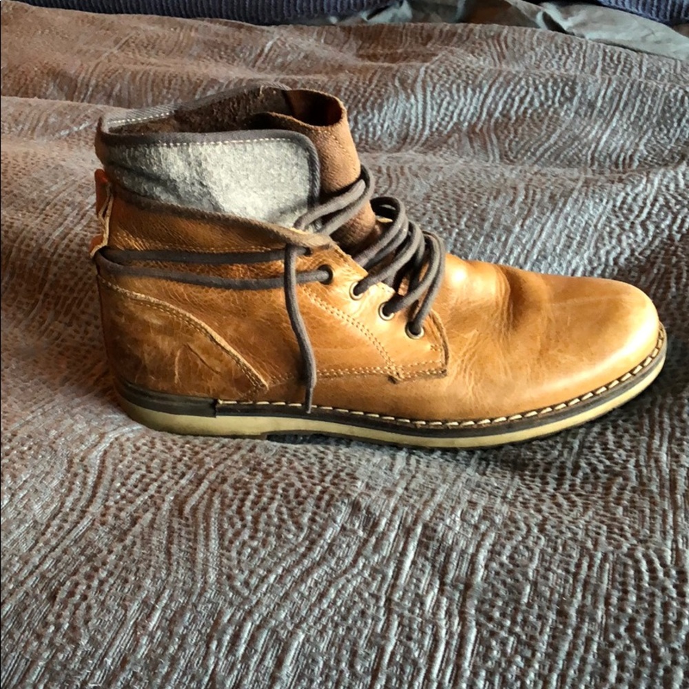 Men’s leather boots
